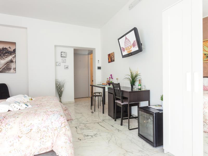 Public Area 2, Check Inn Rooms BB, Rome