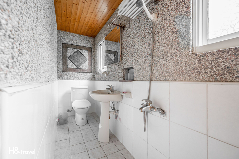 Bathroom 4, Shantyi BnB, Hualien