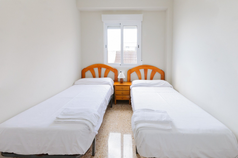 Bedroom 3, Turia - Apartment In El Brosquil, Valencia