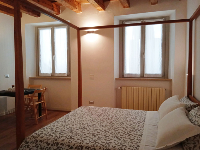 Bedroom 4, Moira Rooms, Bergamo