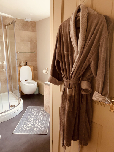 Bathroom 4, Bootmenders B&B, Hampshire