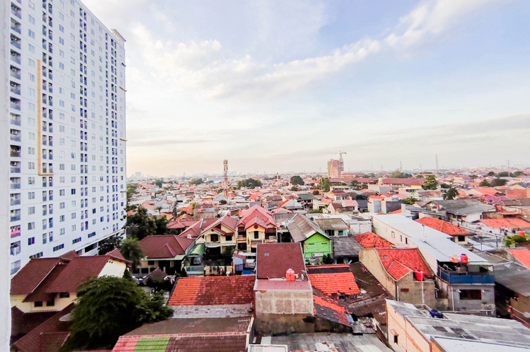 Exterior & Views 4, Scenic 2BR with City View at Bassura City Apartment By Travelio, East Jakarta