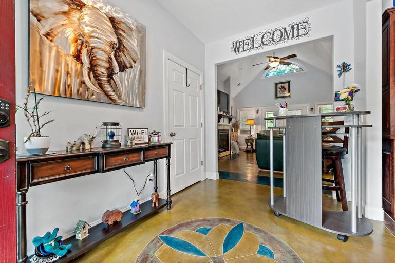 Food & Drinks, Four Mile Bed & Breakfast, Brunswick