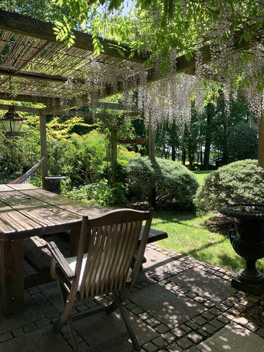 Others 4, Bootmenders B&B, Hampshire