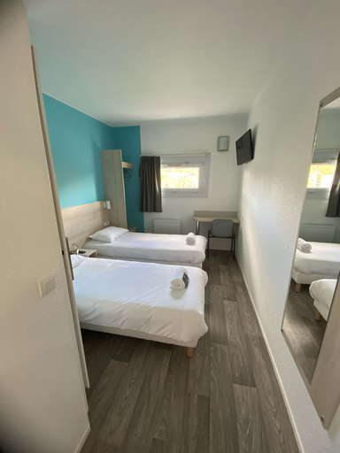Bathroom 4, Kyriad Direct Nantes la Beaujoire, Loire-Atlantique