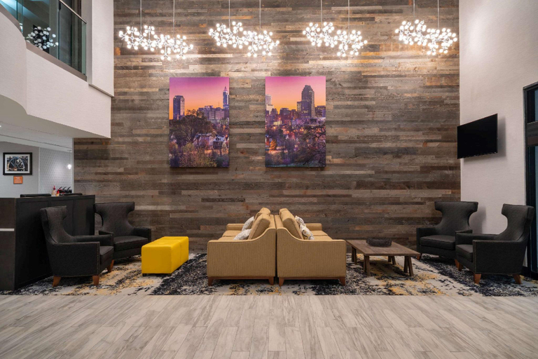 Public Area 3, La Quinta Inn & Suites by Wyndham Raleigh Downtown North, Wake