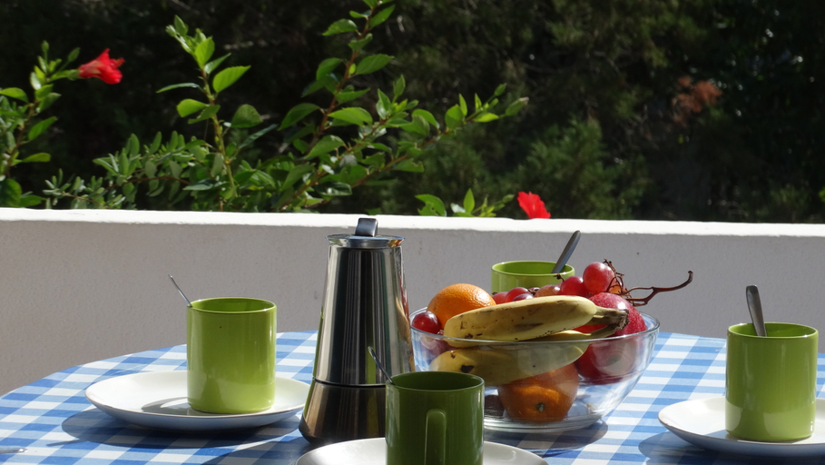 Food & Drinks, Las Brisas I & II, Baleares