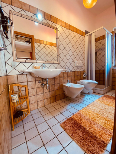 Bathroom 3, Villa Rosa, Vibo Valentia