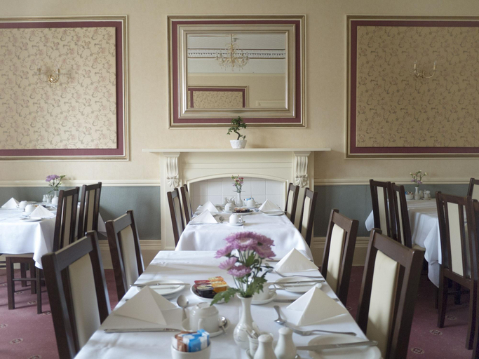 Food & Drinks 4, Victoria Park Lodge, Warwickshire