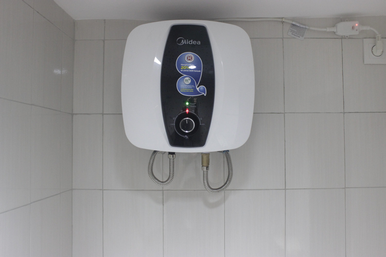 Bedroom 5, Comfy 2BR at Mekarwangi Square Cibaduyut Apartment By Travelio, Bandung