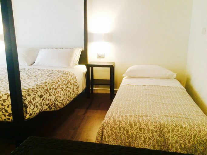 Bedroom 2, Moira Rooms, Bergamo