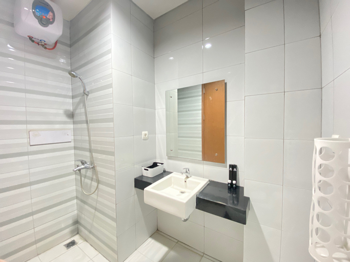 Pleasant 1BR Deluxe at Dago Suites Apartment near ITB By Travelio, Bandung