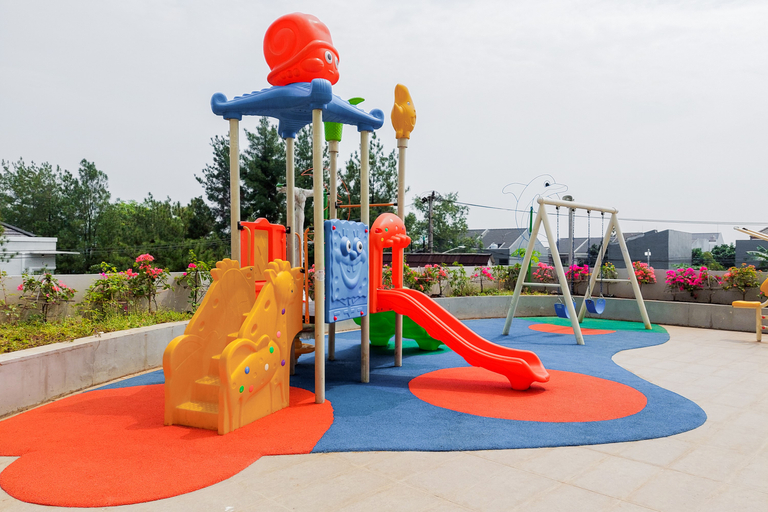 Family & Kids 4, Cozy Studio at Amazana Serpong Apartment By Travelio, Tangerang Selatan