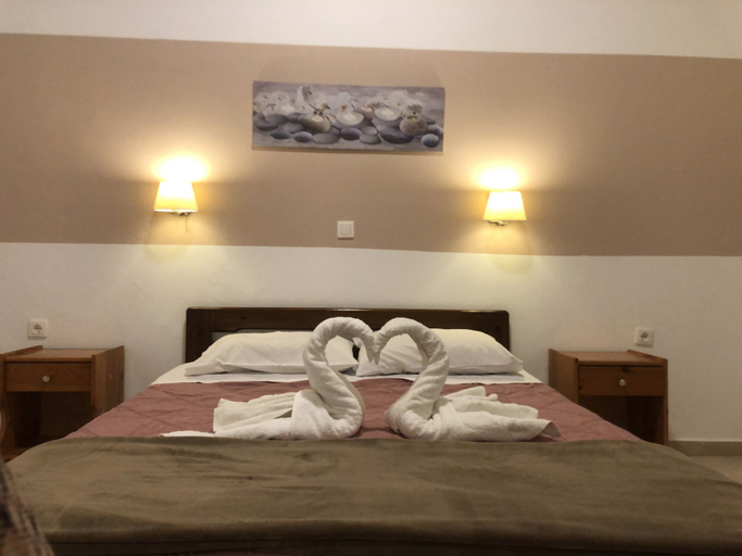 Bedroom 3, Katsaros Studios and Apartments, Ionian Islands