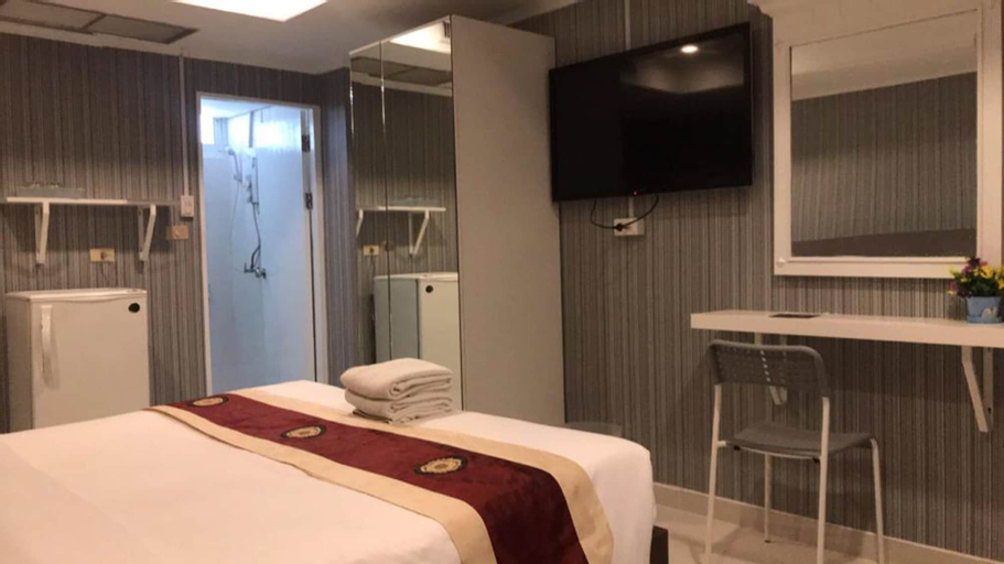 Bedroom 30