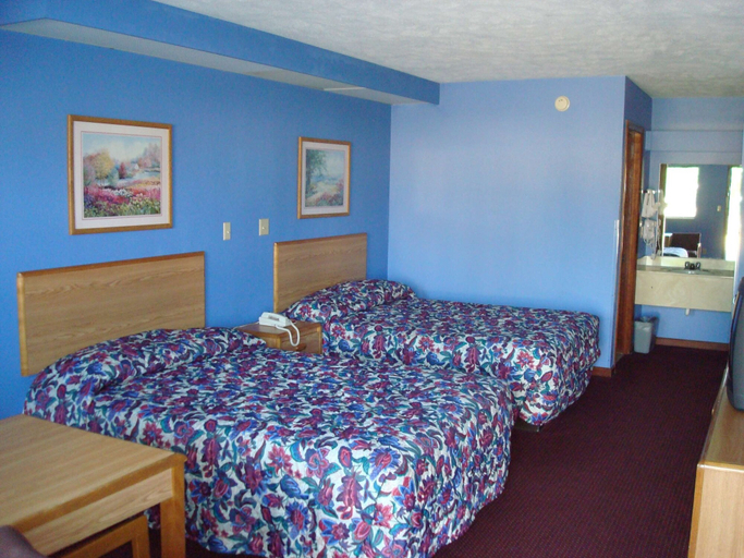 Bedroom 3, Western Inn Express, Copiah