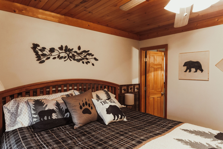 Bedroom 3, A Sweet Retreat, Sevier