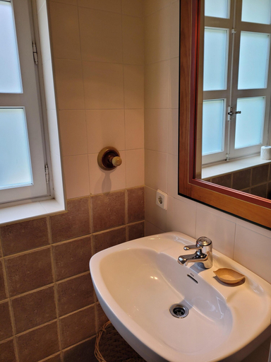 Bathroom 4, Posada Sarigarri, Navarra