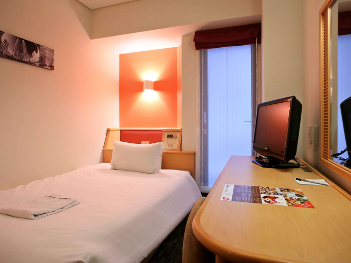 Bedroom 3, ibis Tokyo Shinjuku, Shinjuku