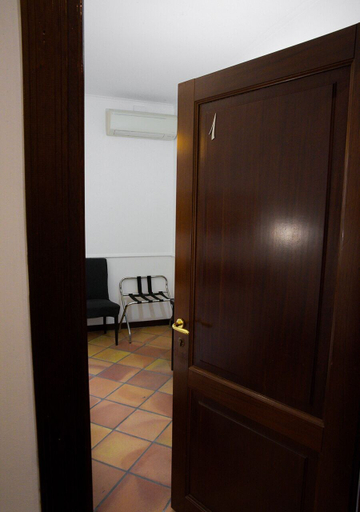 Others 5, GH Colosseum, Roma