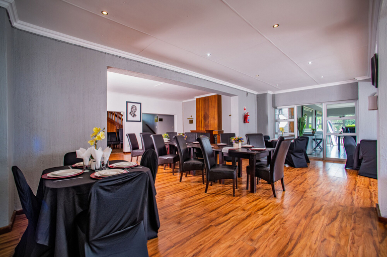 Others 5, Khayalami Hotel - Ermelo, Gert Sibande