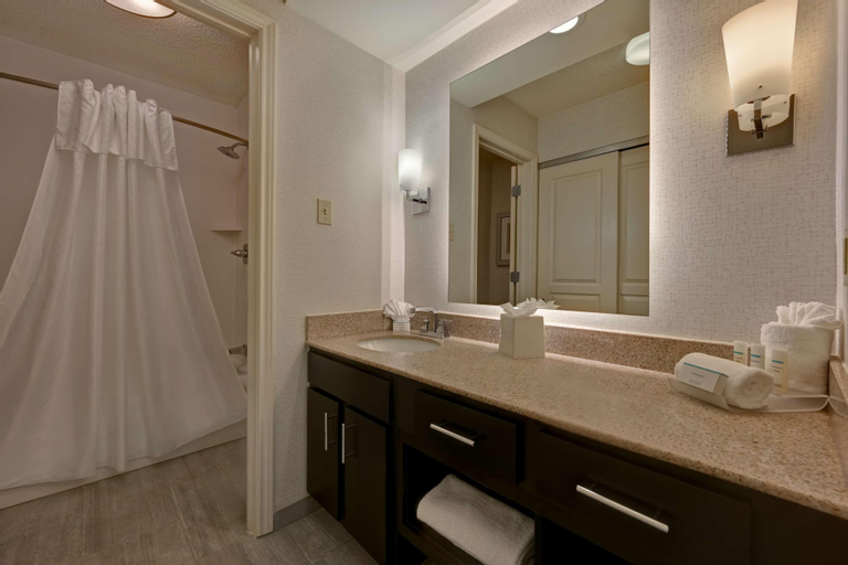 Bathroom 7