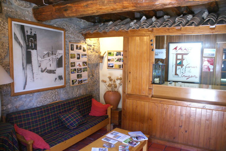 Public Area 2, Cosy Apartment Seia 25 m² Fireplace, Seia