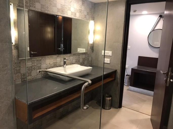 Bathroom, Grand Mumtaz Resorts, Anantnag