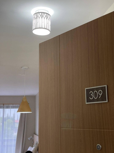 StayPlus Tagaytay Muji Minimalist Home w/ parking, Tagaytay City