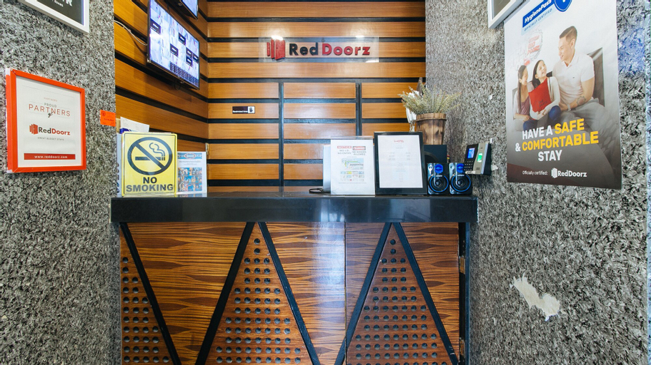 RedDoorz near Quiapo Church Manila, Manila