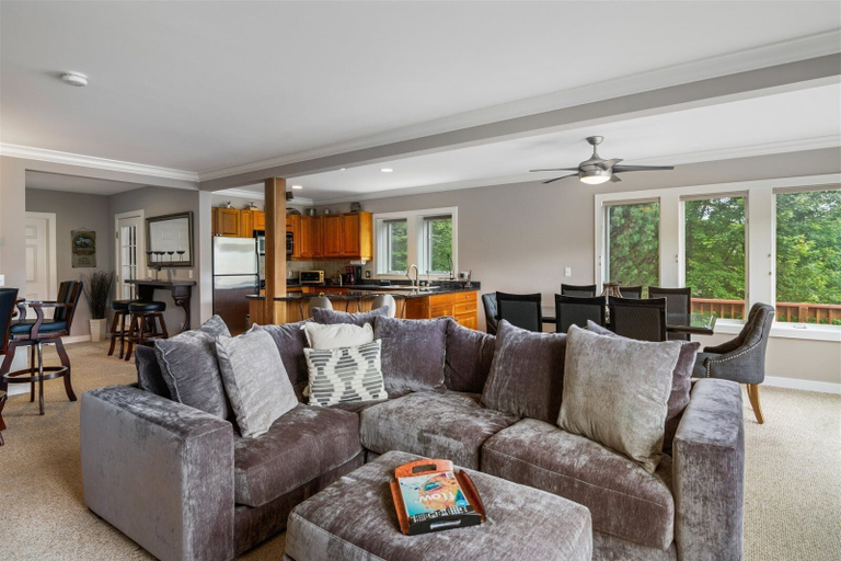 Public Area, 3 Bears at Topnotch Resort & Spa, Lamoille