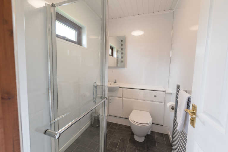 Bathroom 5, Conifer Lodge 8 With Hot Tub, Newton Stewart, Dumfries and Galloway