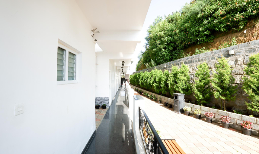Public Area 3, Treebo Skydale Inn & Suites With Mountain View, The Nilgiris