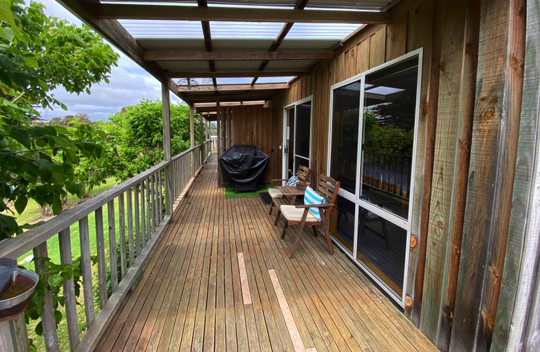 Others 5, Clifton Beach Lodge, Corangamite - South