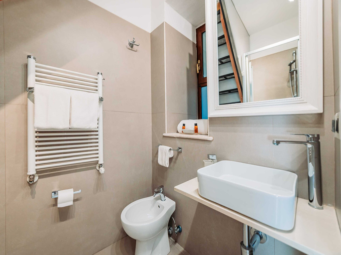Bathroom 5, Villa Anna al Duomo, Messina