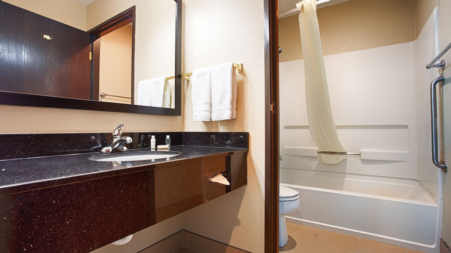 Bathroom 21