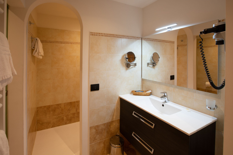 Bathroom 4, Residence Meridiana, Trento