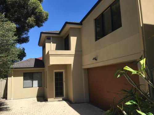 4x3 Townhouse in Rivervale, Belmont