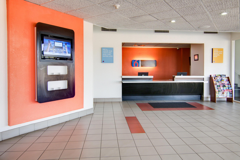 Public Area 3, Motel 6 Mount Pleasant, TX, Titus