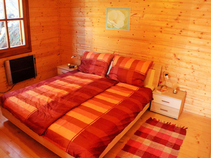 Bedroom 3, Cosy Apartment in Liebenfels with Terrace, Garden, Sankt Veit an der Glan
