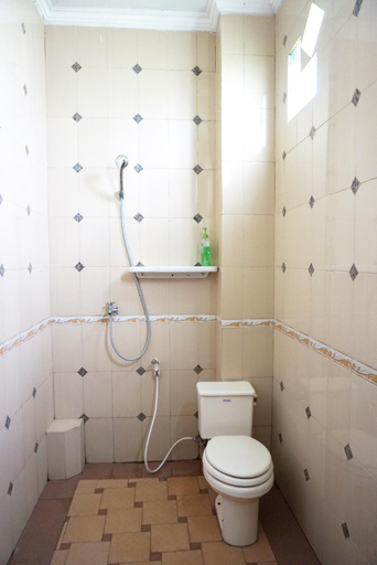 Bathroom 5, Green Surabaya Homey Syariah, Surabaya