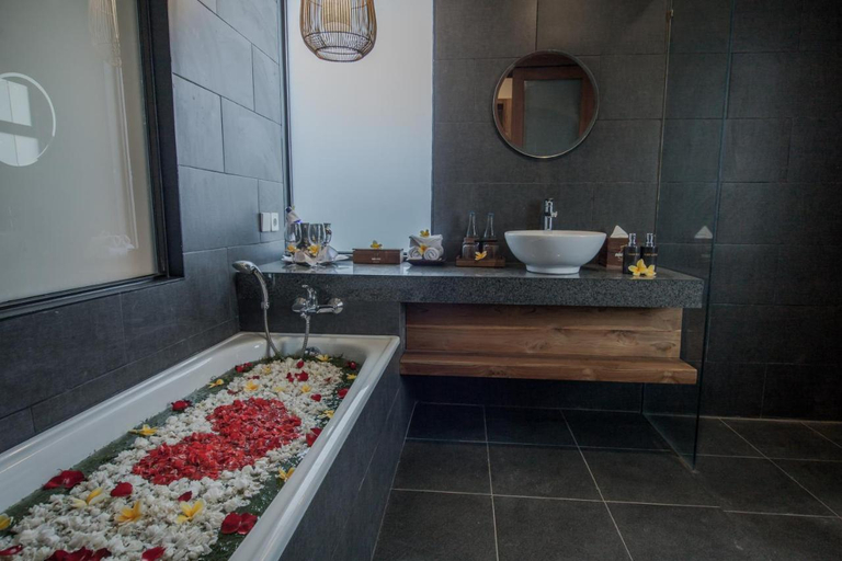 Bathroom 4, Bubu Suite, Gianyar
