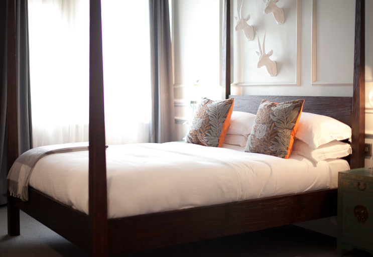 Bedroom 5, The Warrington Hotel, London