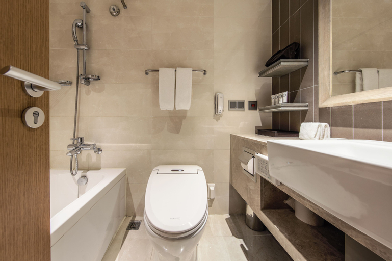 Bathroom 7