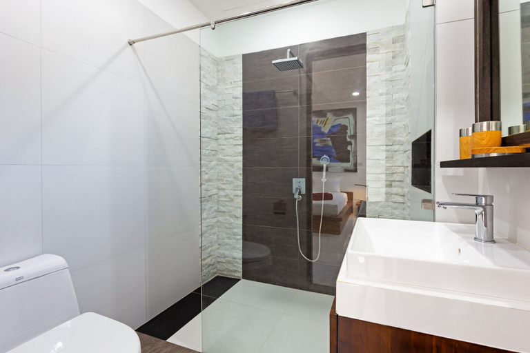 Bathroom 5, Open-space Design 4BR Pool Villa Luna, Phuket Island