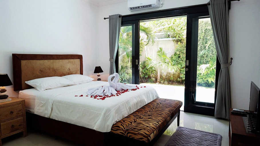 Casa Feliz Villa - 3BR with Pool in Seminyak, Badung