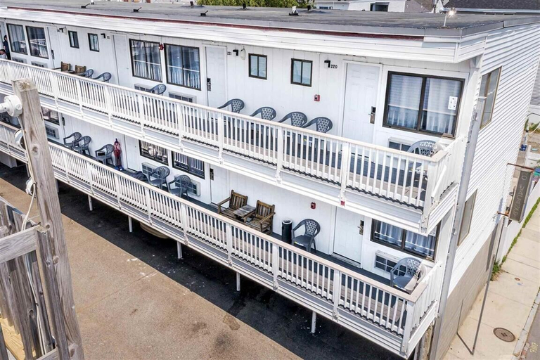 Exterior & Views, Hampton Harbor Motel, Rockingham