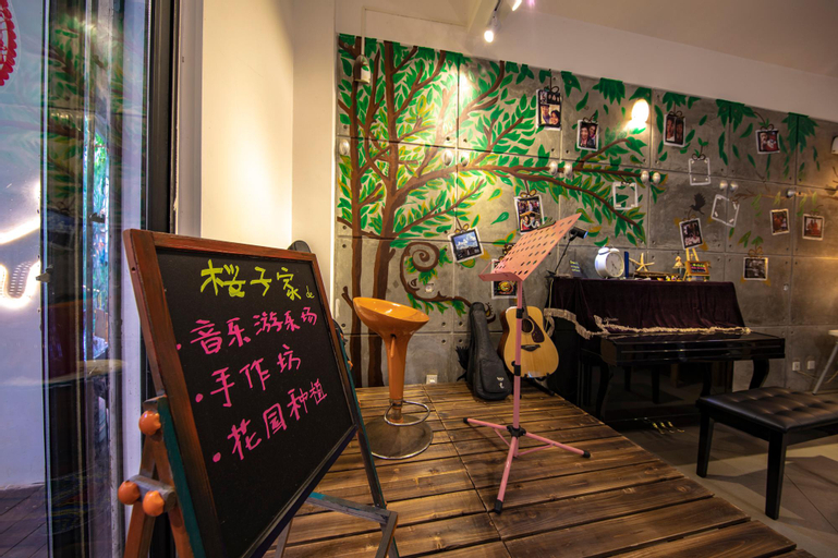 Family preferred suite room with  bathroom 2beds, Haikou