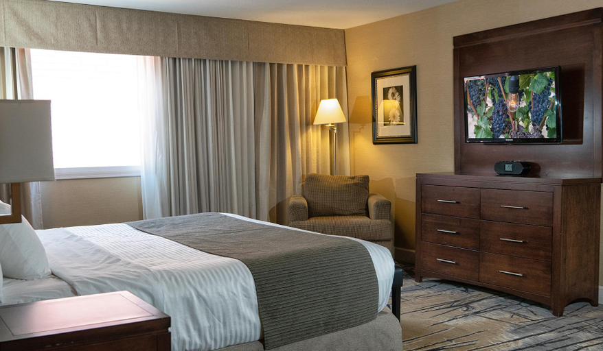 Bedroom 4, Prestige Vernon Lodge and Conference Centre, North Okanagan