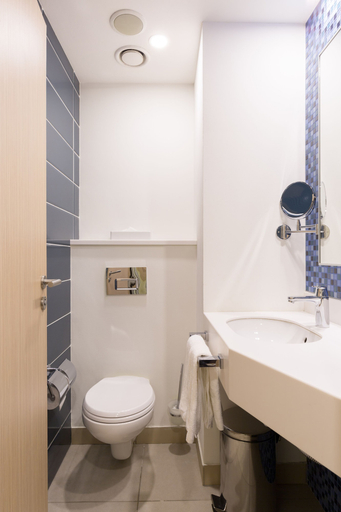 Bathroom 4, Nesterov Plaza, Ufimskiy rayon